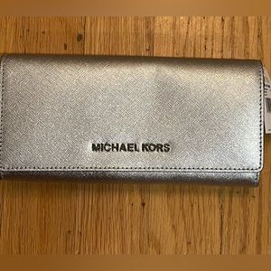Michael Kors Wallet Metallic Silver